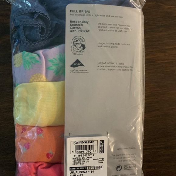 Marks and Spencer full briefs 5 pack - Picture 2 of 3